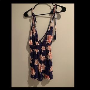 NWT Lulus floral romper